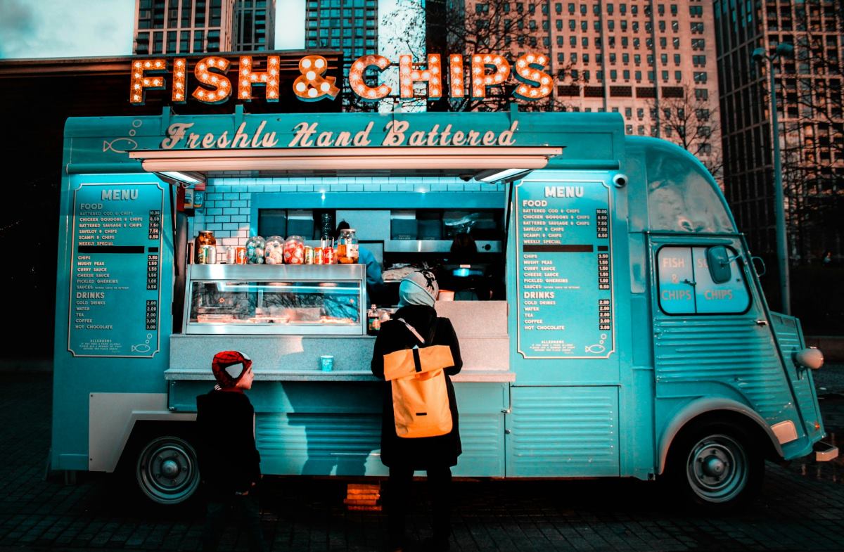 fish and chips το παραδοσιακό βρετανικό πιάτο