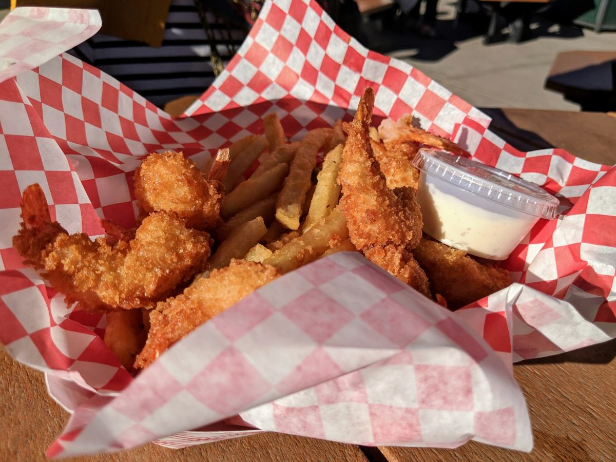 fish and chips το παραδοσιακό βρετανικό πιάτο